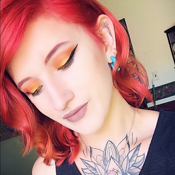 Meet your Posher, Michaela - Picture 1 of 1